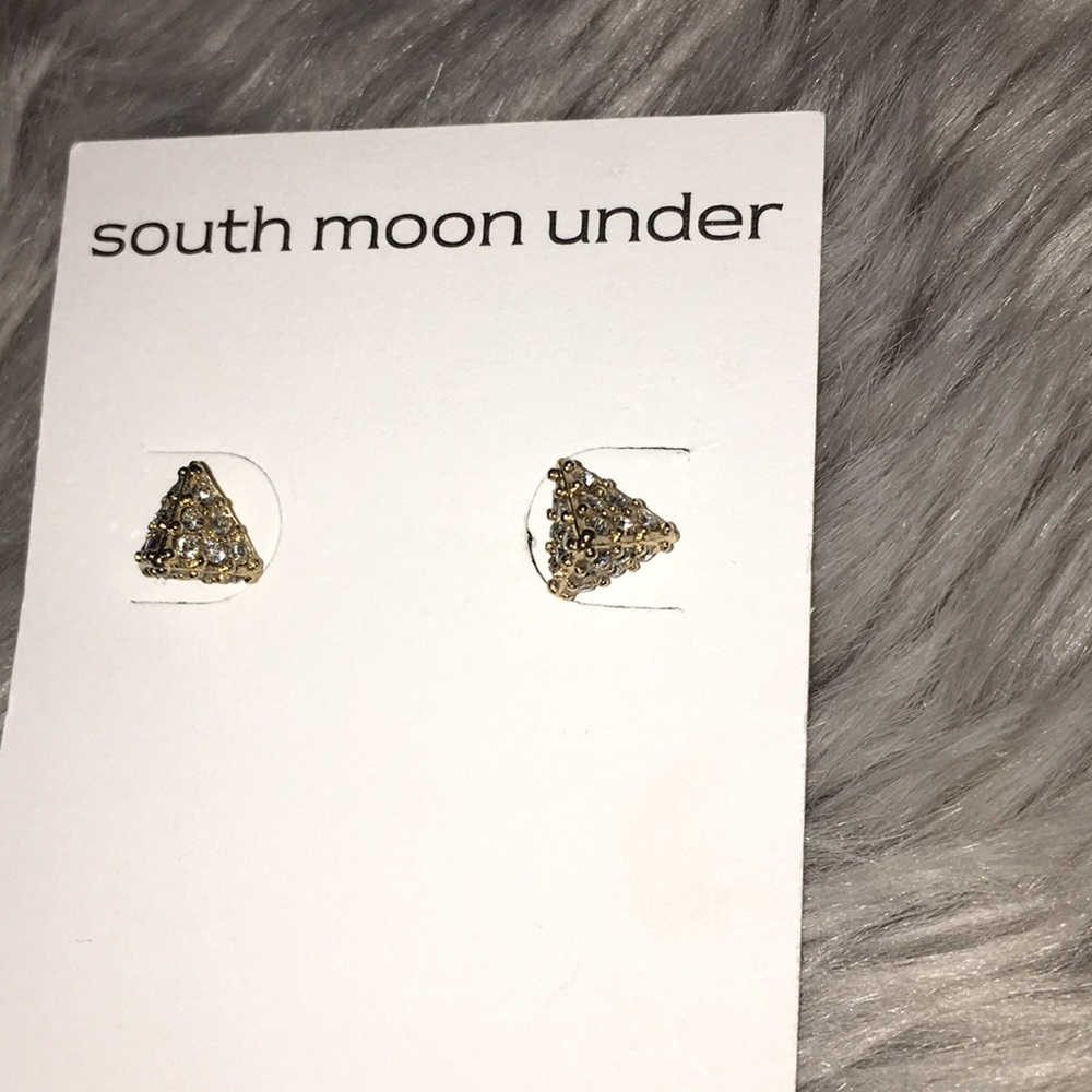 Pyramid Stud Earrings - Picture 4 of 5
